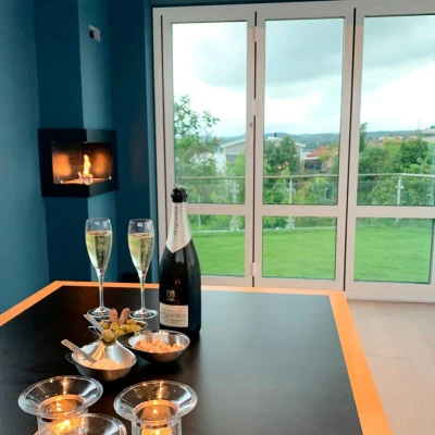 ScandiFlames Insert for Bio Fireplace - Left-sided | Buy Now ScandiFlames Insert for Bio Fireplace - Left-sided - A sleek, built-in corner bioethanol fireplace with manual control and a bla