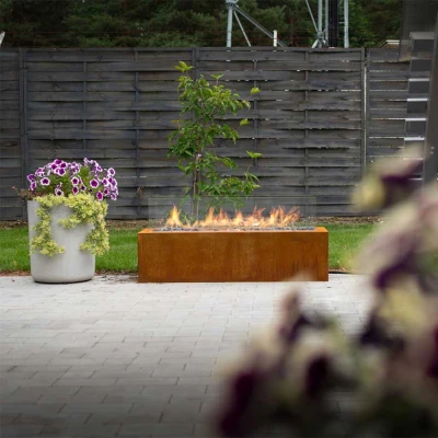 Galio Corten outdoor gas fireplace with rust-finish and manual control.